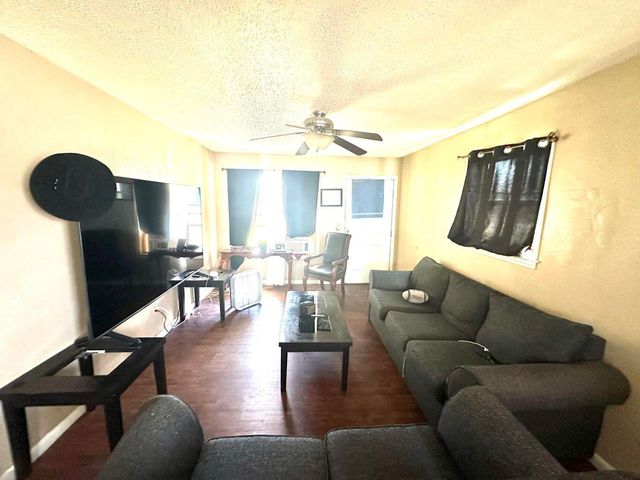 412 W 29th Street, Plainview, TX 79072