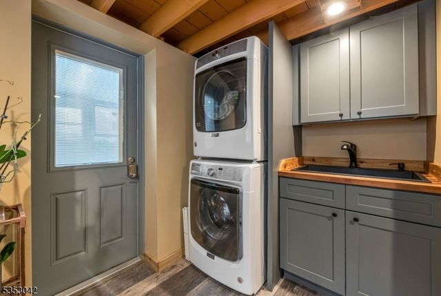 3 Canterbury Rd, Ringwood Boro, NJ 07456
