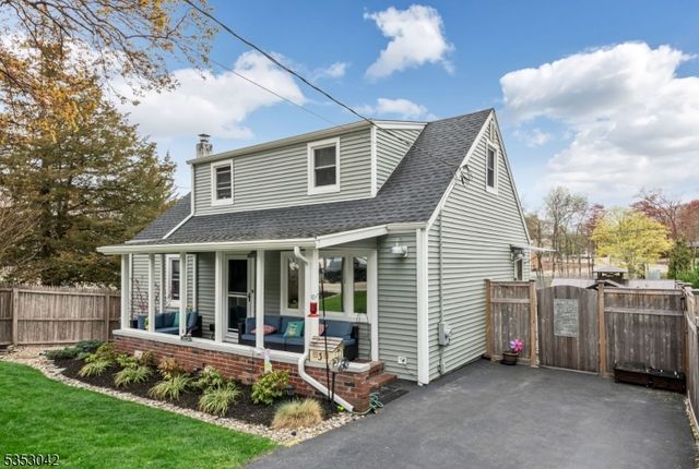 3 Canterbury Rd, Ringwood Boro, NJ 07456