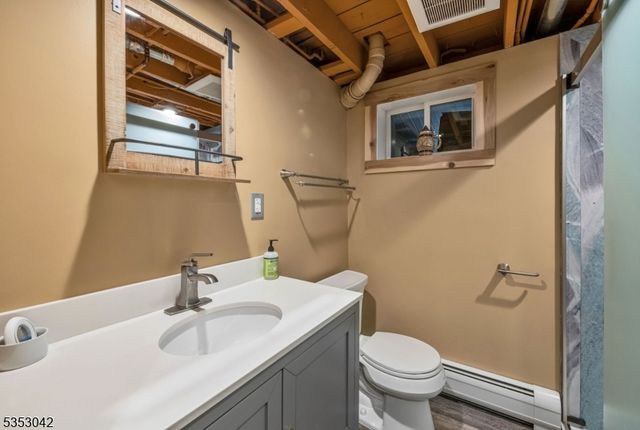 3 Canterbury Rd, Ringwood Boro, NJ 07456