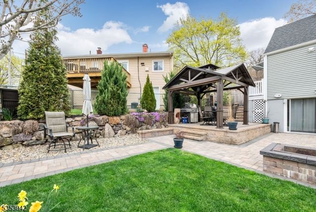 3 Canterbury Rd, Ringwood Boro, NJ 07456