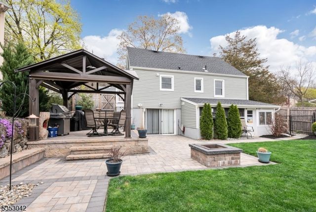 3 Canterbury Rd, Ringwood Boro, NJ 07456