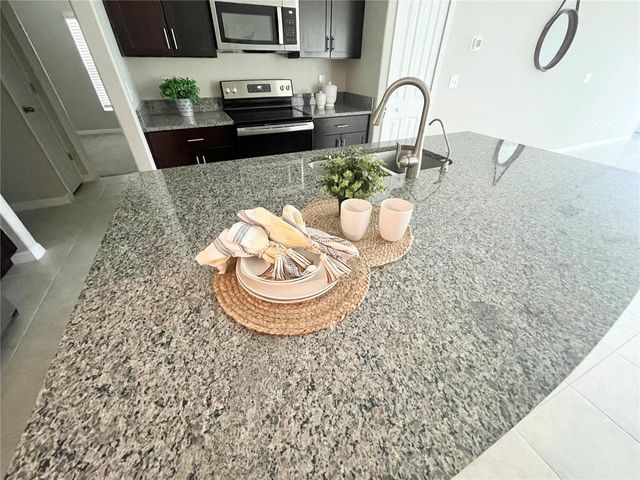 7104 AMELIA COVE COURT, Sun City Center, FL 33573