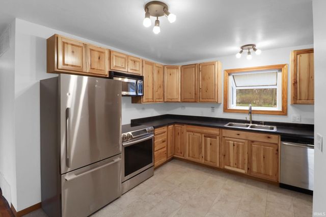 807 E Hively Avenue, Elkhart, IN 46517