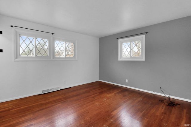 807 E Hively Avenue, Elkhart, IN 46517