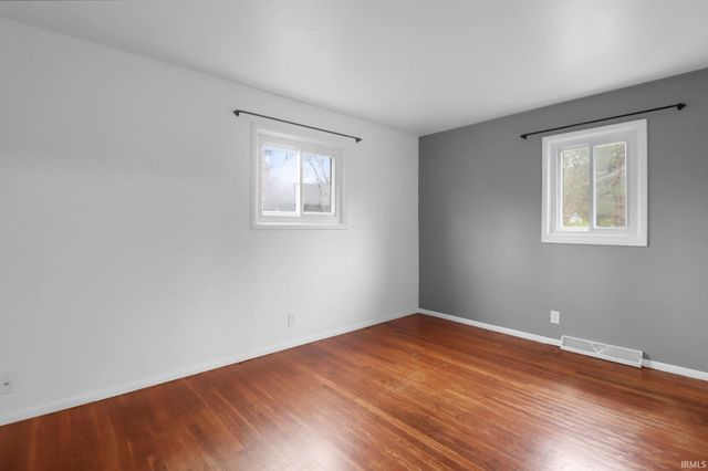 807 E Hively Avenue, Elkhart, IN 46517