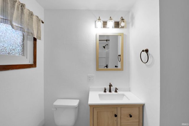 807 E Hively Avenue, Elkhart, IN 46517