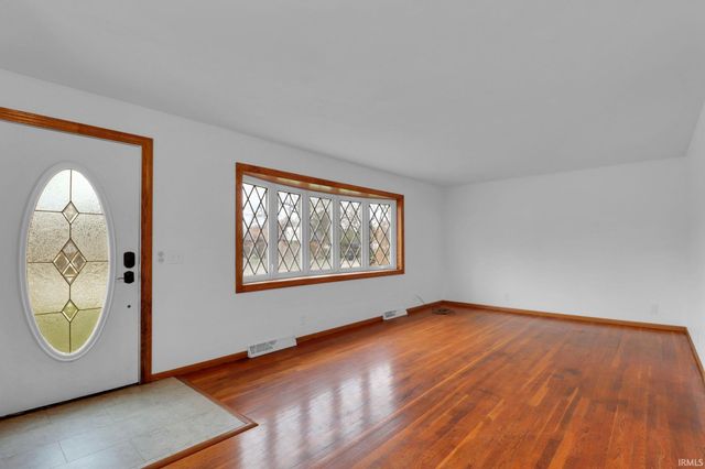 807 E Hively Avenue, Elkhart, IN 46517