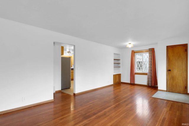 807 E Hively Avenue, Elkhart, IN 46517