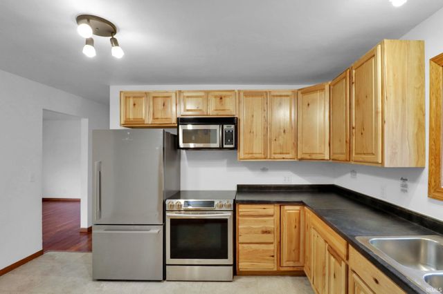 807 E Hively Avenue, Elkhart, IN 46517