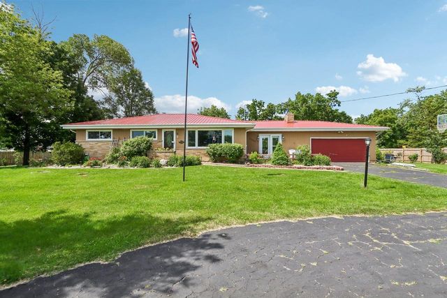 2400 W Avalon Road, Janesville, WI 53546
