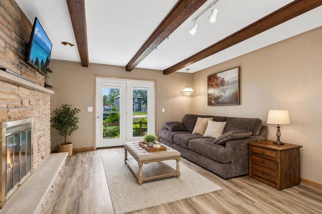 2400 W Avalon Road, Janesville, WI 53546