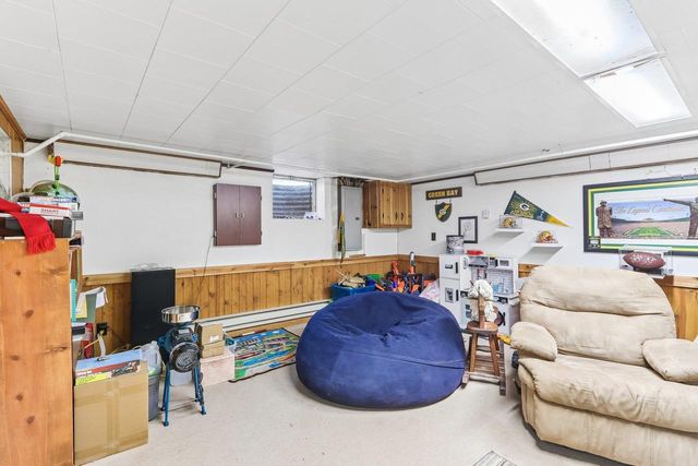 2400 W Avalon Road, Janesville, WI 53546