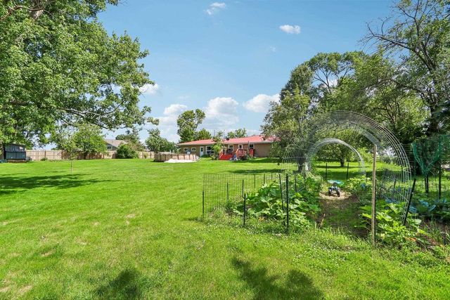 2400 W Avalon Road, Janesville, WI 53546
