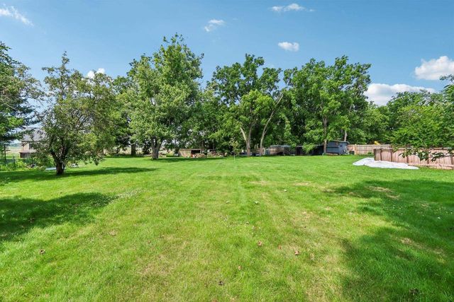 2400 W Avalon Road, Janesville, WI 53546