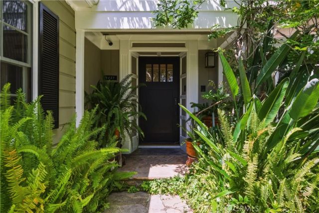 9127 Cresta Drive, Los Angeles, CA 90035