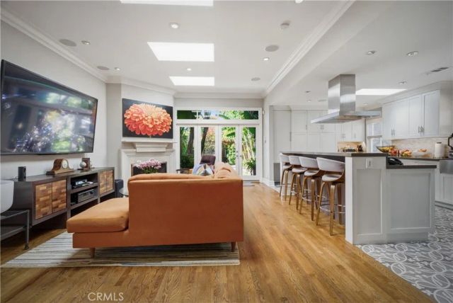 9127 Cresta Drive, Los Angeles, CA 90035