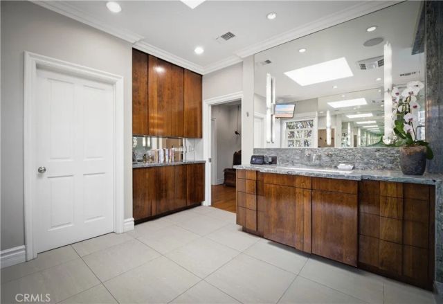 9127 Cresta Drive, Los Angeles, CA 90035