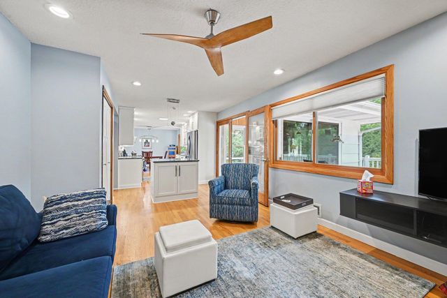 1201 County Road B2 W, Roseville, MN 55113
