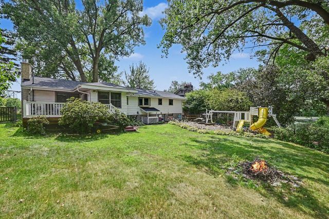 1201 County Road B2 W, Roseville, MN 55113