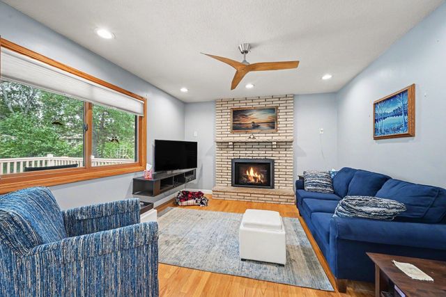 1201 County Road B2 W, Roseville, MN 55113