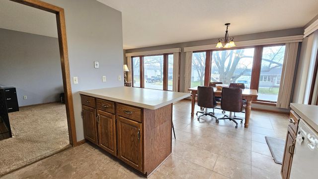 570 Jackson Street SW, Hutchinson, MN 55350