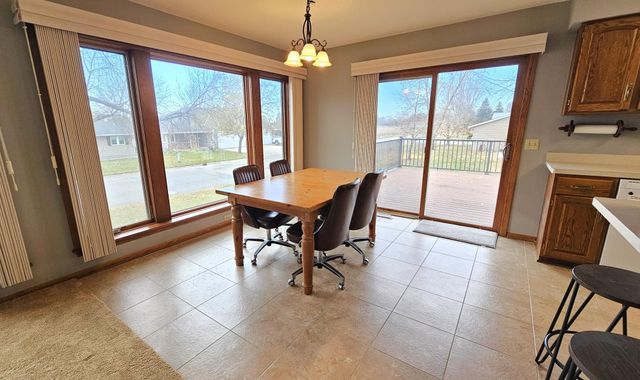 570 Jackson Street SW, Hutchinson, MN 55350