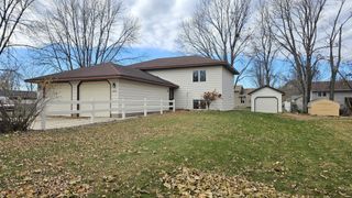 570 Jackson Street SW, Hutchinson, MN 55350