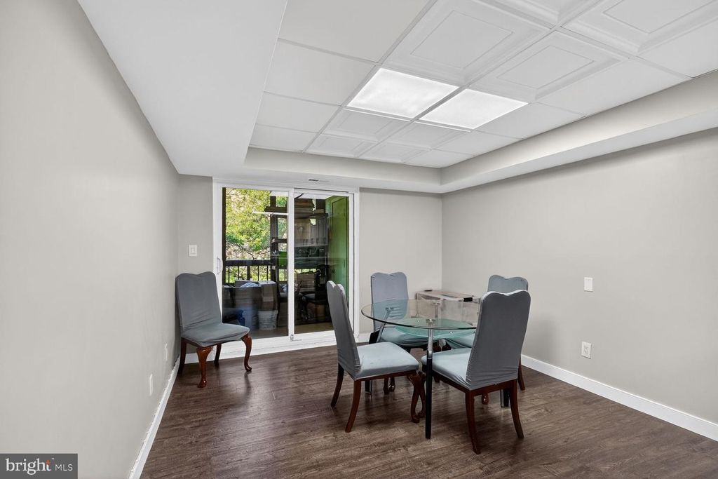 Image 4 of property listing at 5719 HARPERS FARM RD #C, Columbia, MD 21044