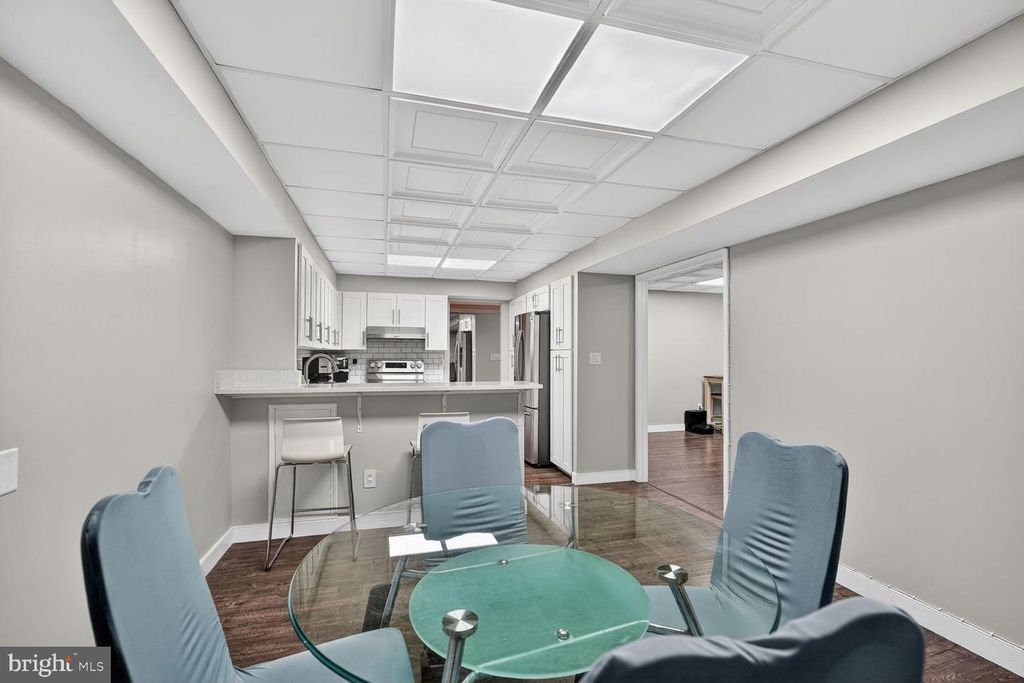 Image 5 of property listing at 5719 HARPERS FARM RD #C, Columbia, MD 21044