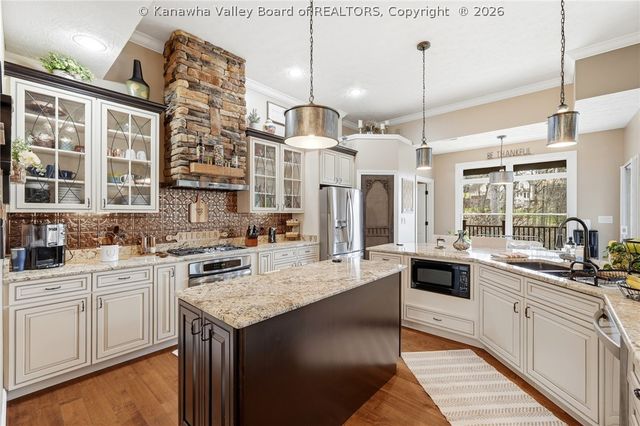 132 Cobblestone Boulevard, Scott Depot, WV 25560