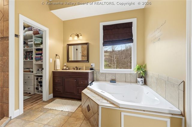 132 Cobblestone Boulevard, Scott Depot, WV 25560