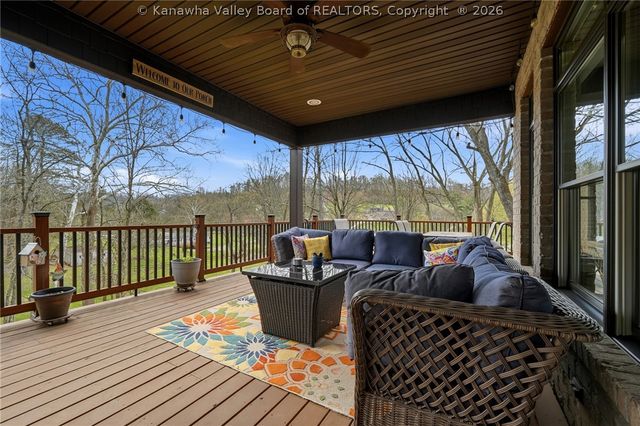 132 Cobblestone Boulevard, Scott Depot, WV 25560