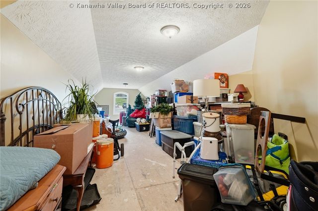 132 Cobblestone Boulevard, Scott Depot, WV 25560