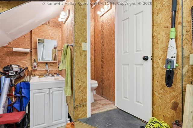 132 Cobblestone Boulevard, Scott Depot, WV 25560