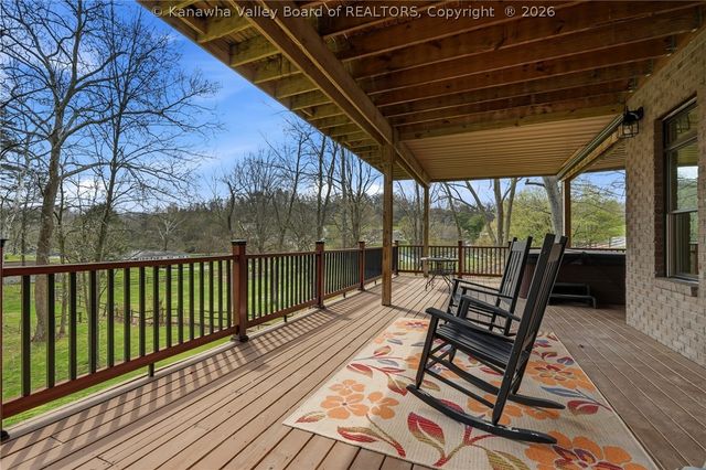 132 Cobblestone Boulevard, Scott Depot, WV 25560