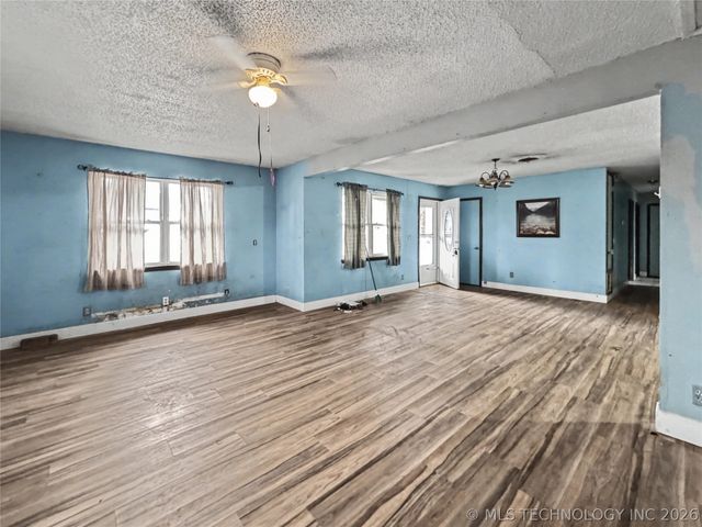 21823 S Ginger Drive, Park Hill, OK 74451