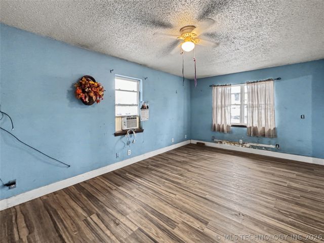 21823 S Ginger Drive, Park Hill, OK 74451