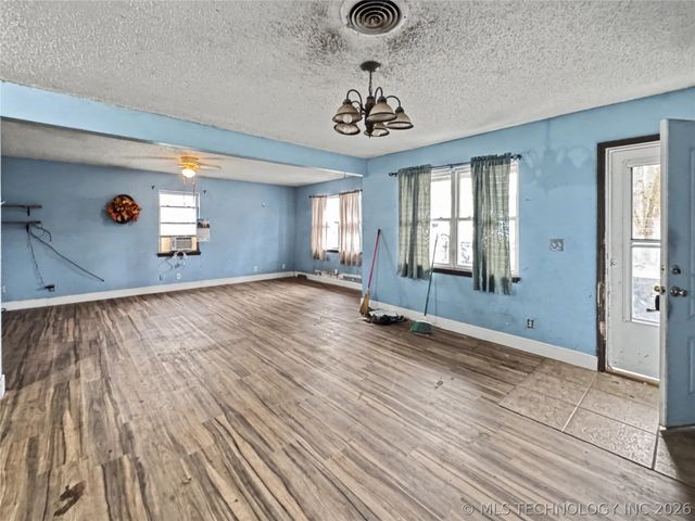 21823 S Ginger Drive, Park Hill, OK 74451