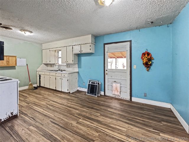 21823 S Ginger Drive, Park Hill, OK 74451