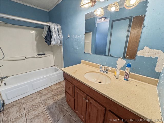 21823 S Ginger Drive, Park Hill, OK 74451