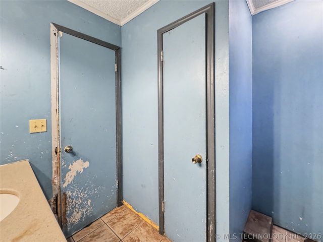 21823 S Ginger Drive, Park Hill, OK 74451