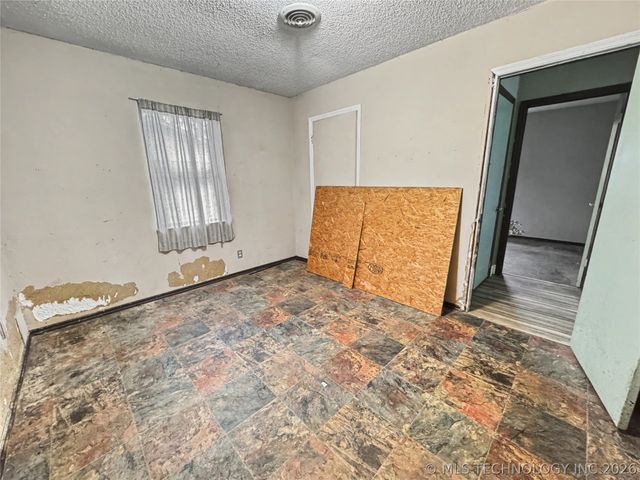 21823 S Ginger Drive, Park Hill, OK 74451