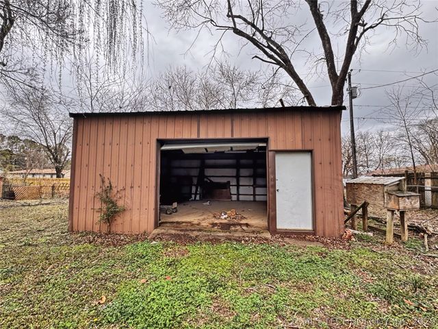 21823 S Ginger Drive, Park Hill, OK 74451