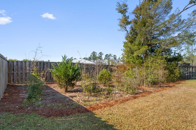 279 Marquis Way, Freeport, FL 32439