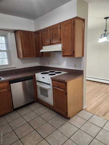 2710 South, Poughkeepsie, NY 12601