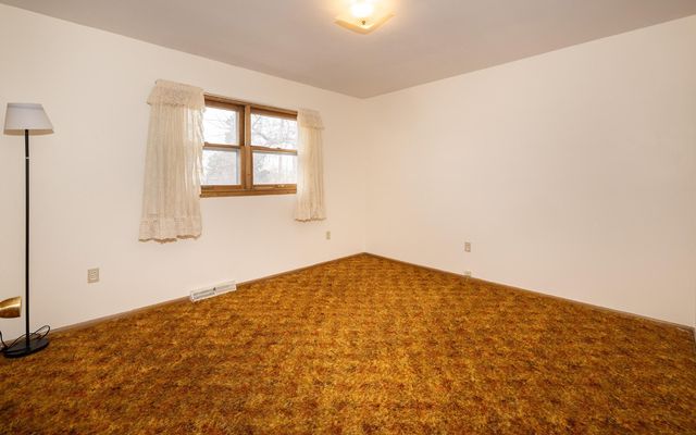 1721 17th Street S, Fargo, ND 58103