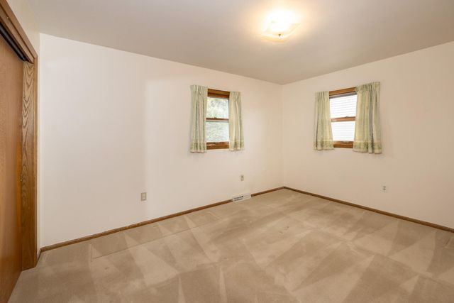 1721 17th Street S, Fargo, ND 58103