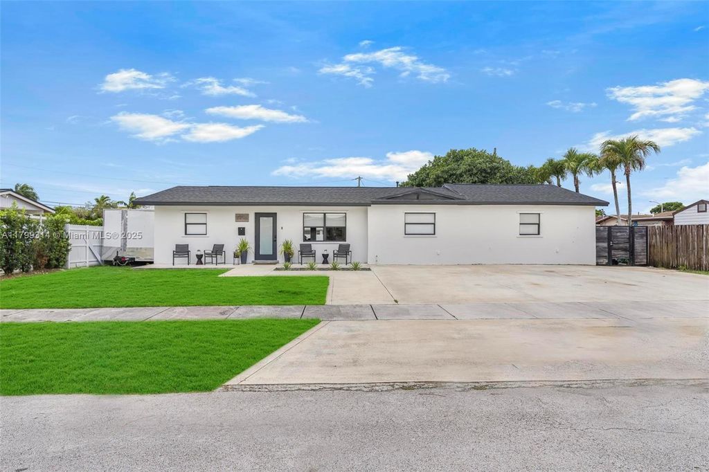 3640 SW 122nd Pl, Miami, FL 33175