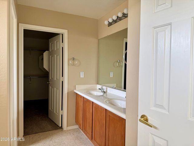 1724 W TWAIN Drive, Anthem, AZ 85086